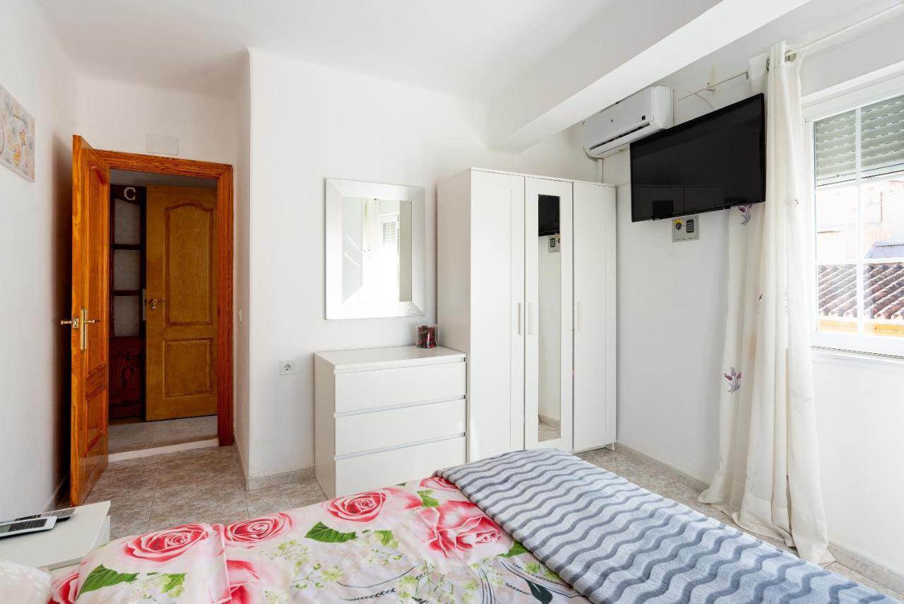 Rooms Breeze & Sun Malaga Exterior photo