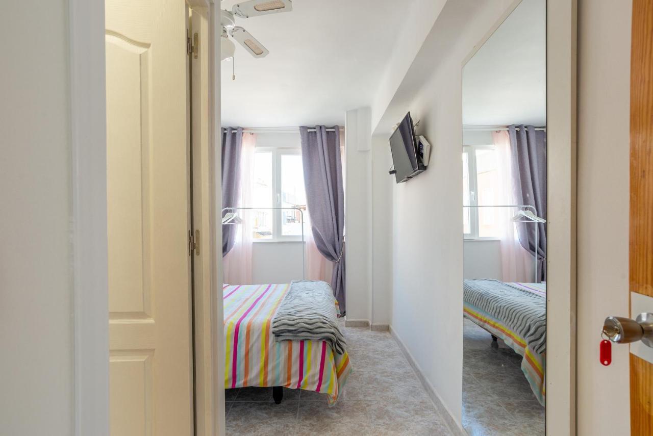 Rooms Breeze & Sun Malaga Exterior photo