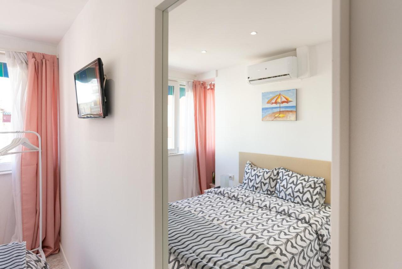 Rooms Breeze & Sun Malaga Exterior photo